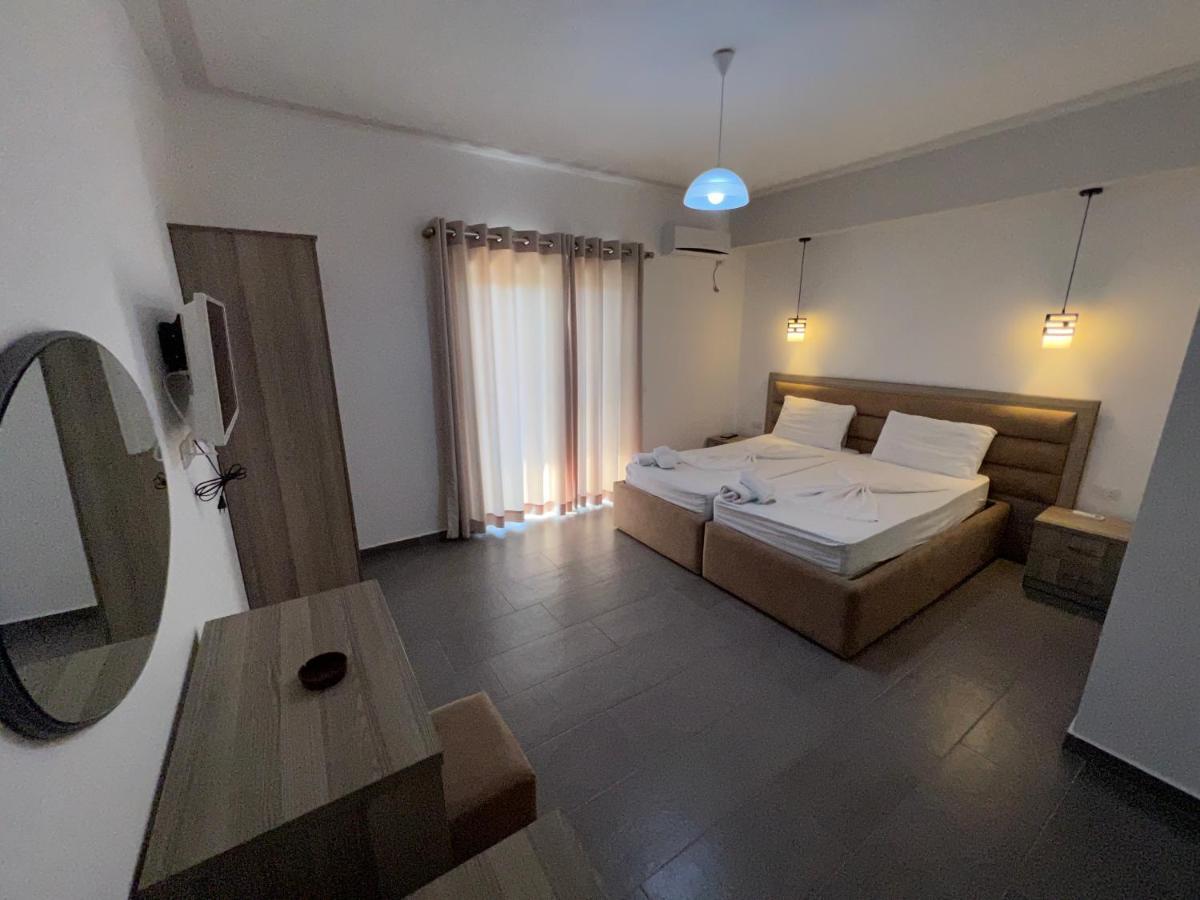 Hotel Irini Saranda Dış mekan fotoğraf